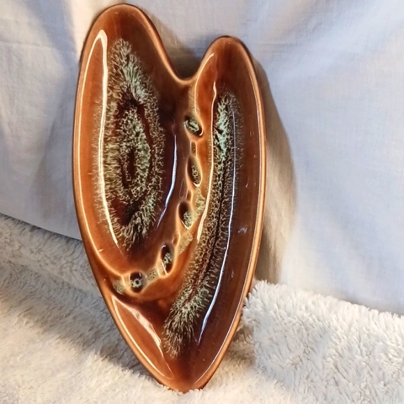Mid Century Glazed Boomerang Ashtray - Picture 4 of 8